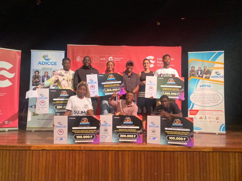 Entrega de incentivos a los ganadores de la V edición de Bocodance en Malabo