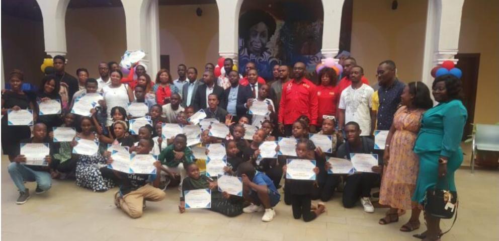 Artes Guinea clausura sus talleres veraniegos 