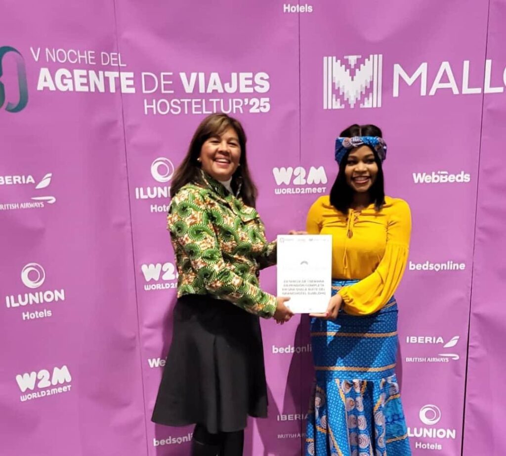 El Grand Hotel Djibloho promueve a Guinea Ecuatorial como un destino turístico en la V edición de la Noche del Agente de Viajes de Hosteltur