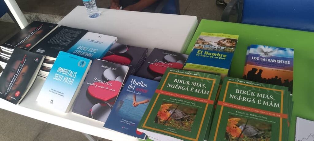 Malabo celebra la Semana del Libro con una feria literaria en el Paseo Marítimo