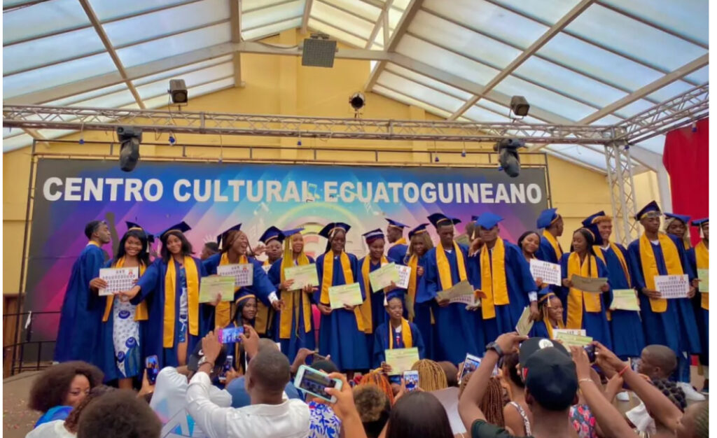 ¿Las graduaciones en peligro de extinción?