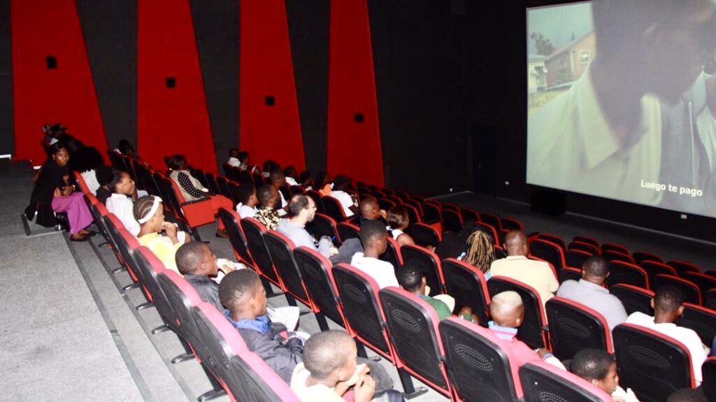 La Federación Ecuatoguineana de Cine proyecta la versión comercial de “Abe Nnem” en Alegre